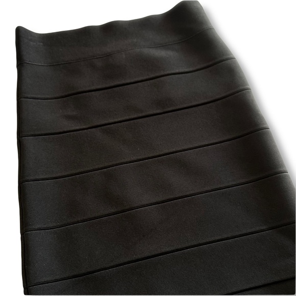 BCBG MaxAzria Alexa Bodycon Bandage Pencil Skirt Size Small NWT - Picture 9 of 9